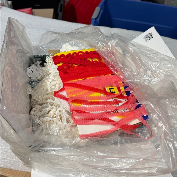 Assorted Lace Bundle - Picture 8 of 9